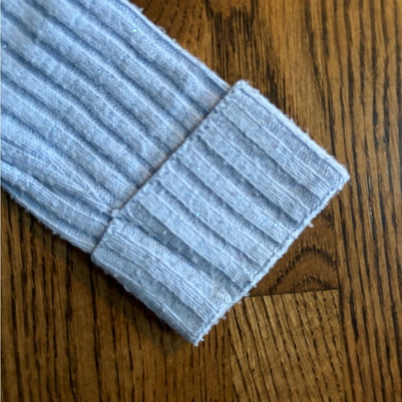 Cropped Sweater - Picture 3 of 6